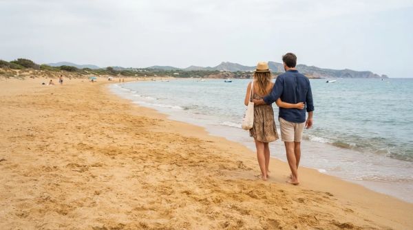 Pourquoi la plage de la Costa Dorada a un sable si doré ?